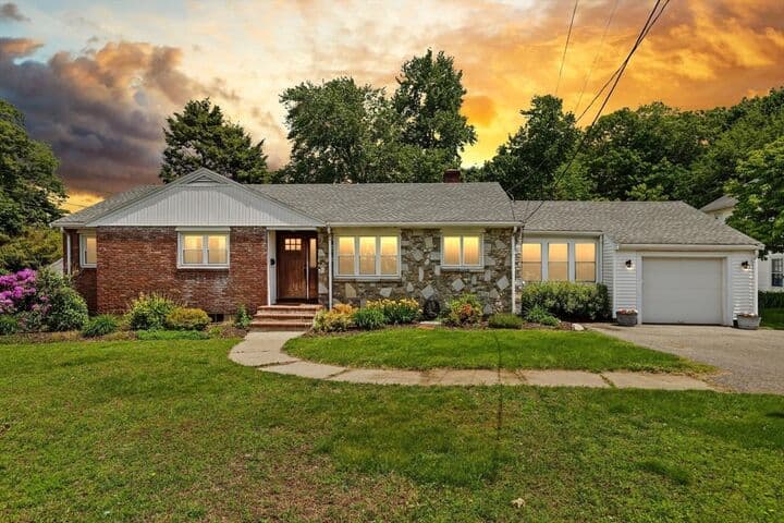 178 Webster Street — photo 3