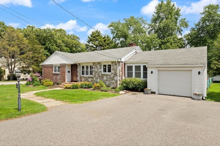 178 Webster Street — photo 4
