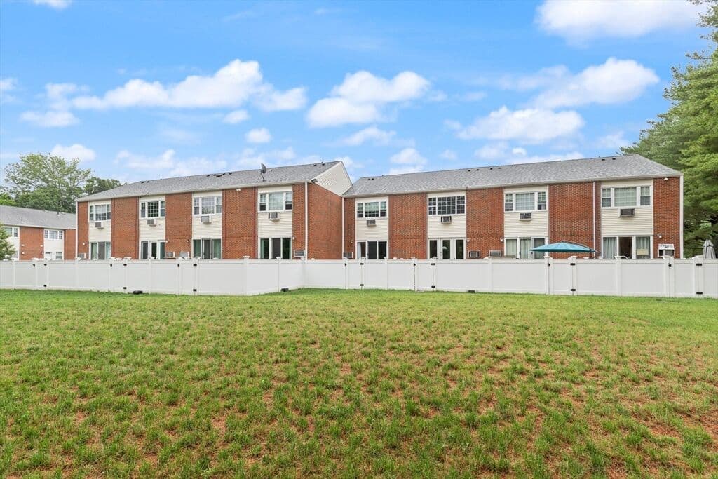 41 Foundry Street #15-3, Easton, MA