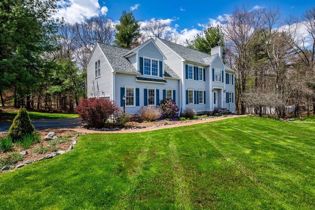 5 Robin Ln — photo 2
