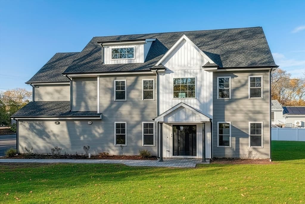 44 Buffington St, Attleboro, MA