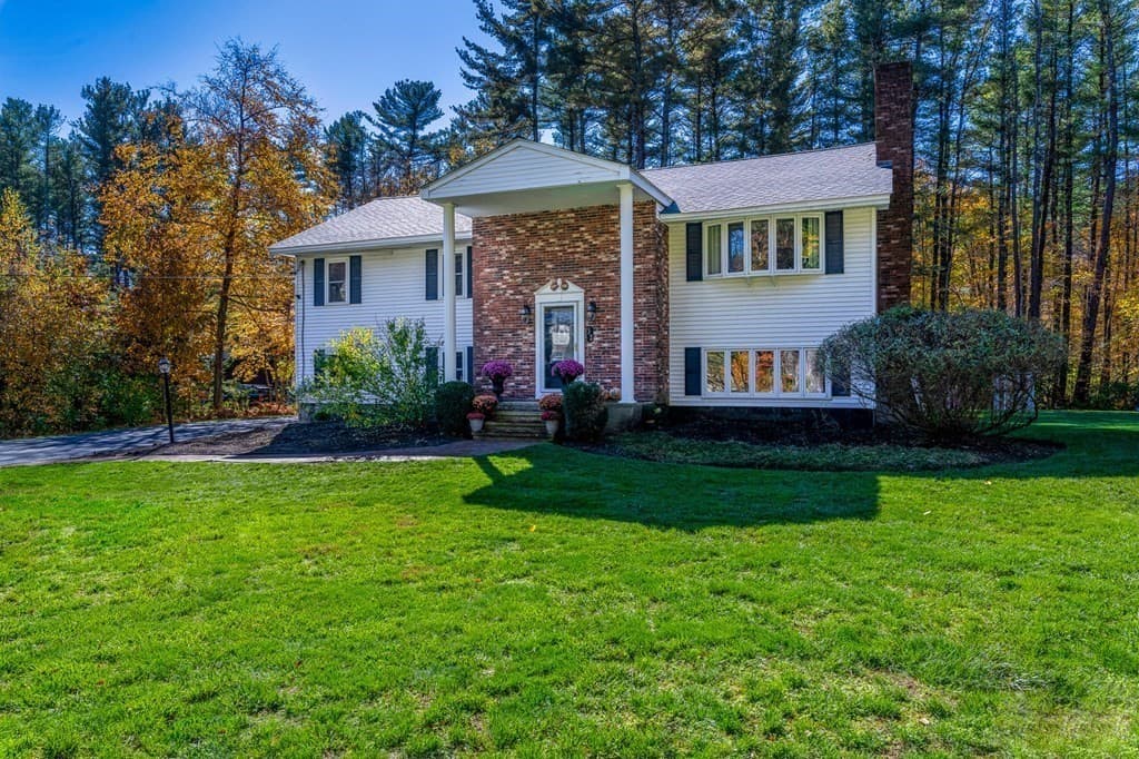 32 Massapoag Ave, North Easton, MA